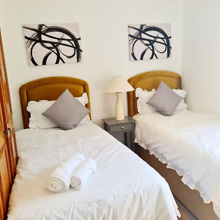 Immaculate 3-Bedrooms Dundee Apartment 外观 照片